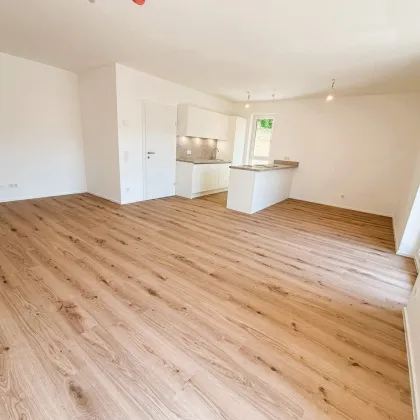 Erstbezug - 3-Zimmer-Wohnung mit Balkon und kleinem Eigengarten – ideal für Familien und Naturliebhaber - Bild 2
