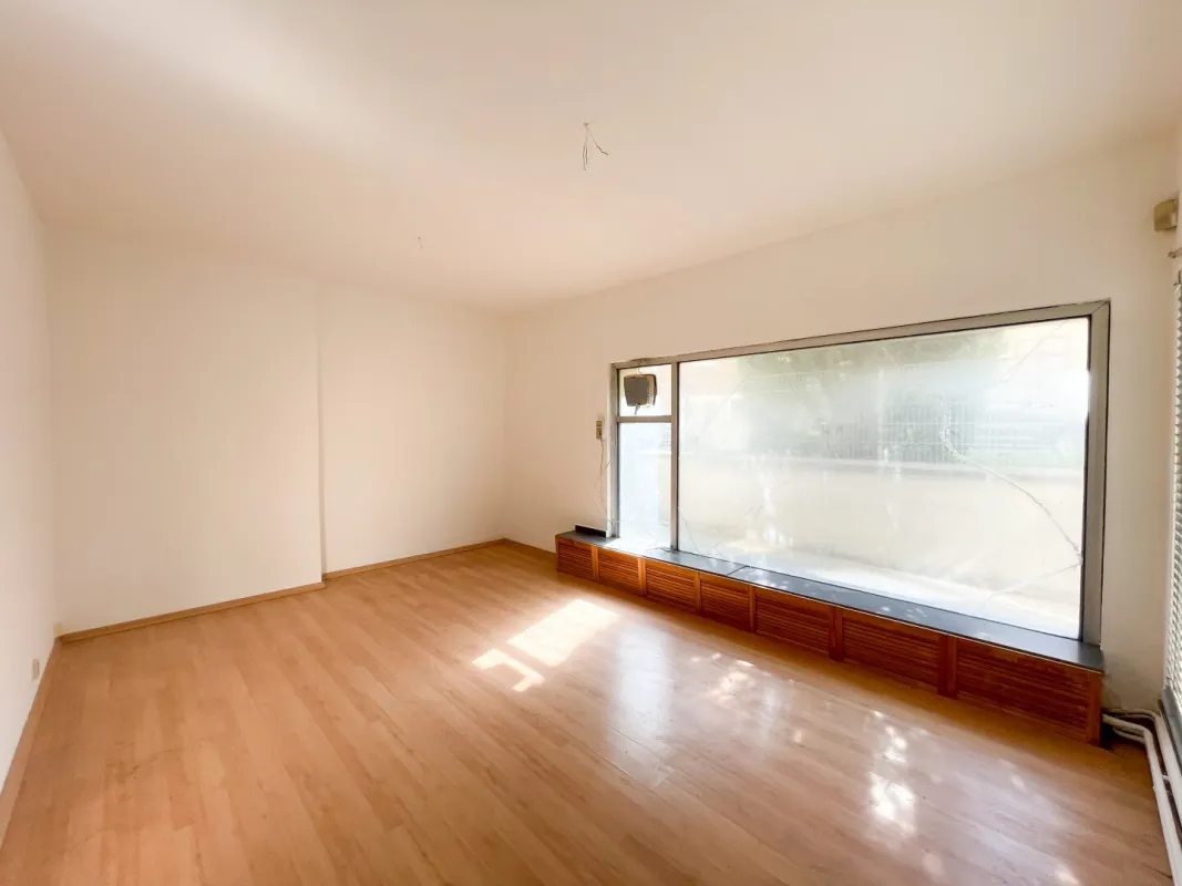 PHÄNOMENALER KAUFPREIS! VERMIETETES Geschäftslokal mit Ausbaupotential in 1110 Wien zu verkaufen - Bild 1