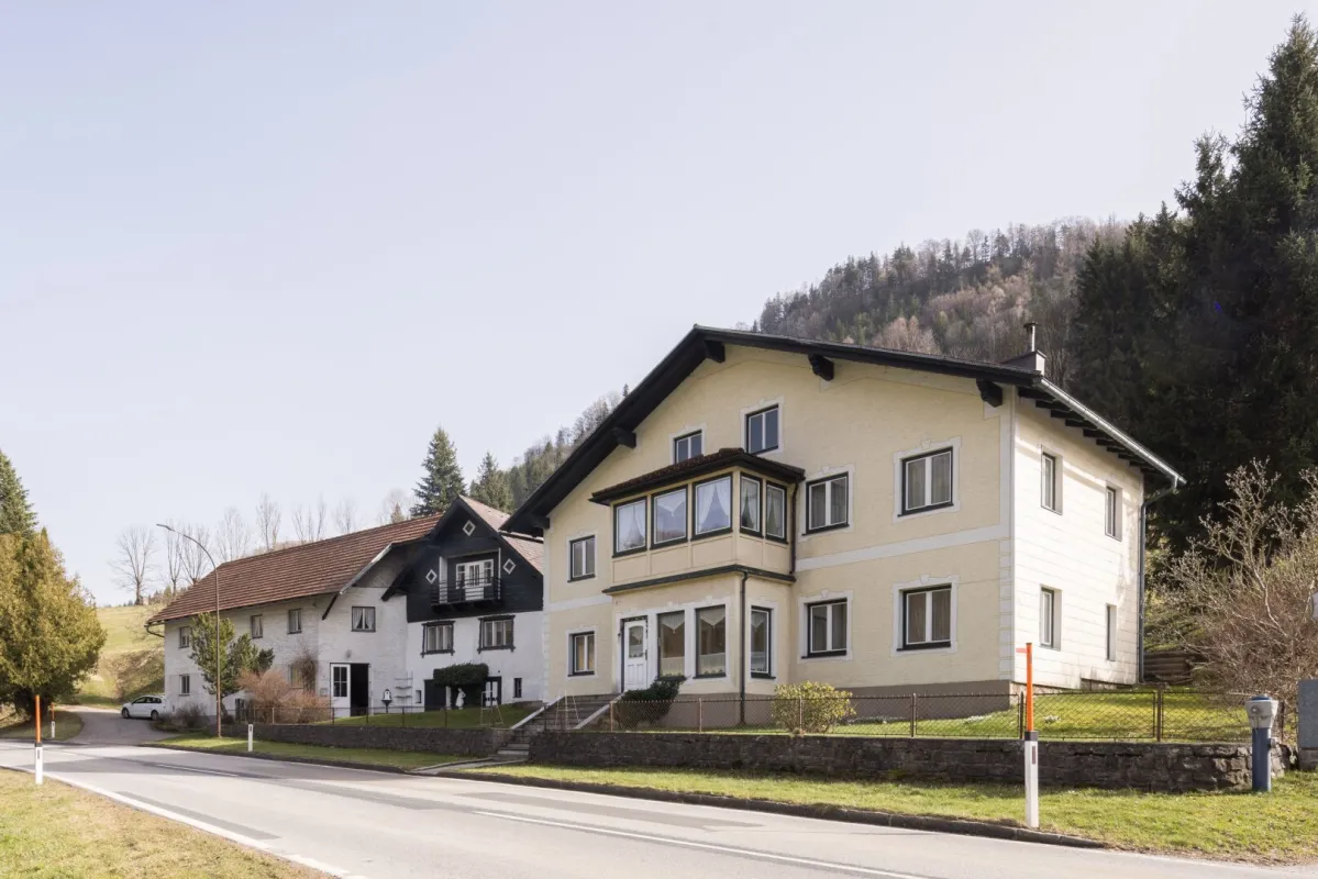Großzügiges Landhaus sucht wertschätzenden und verlässlichen Mieter - Bild 1