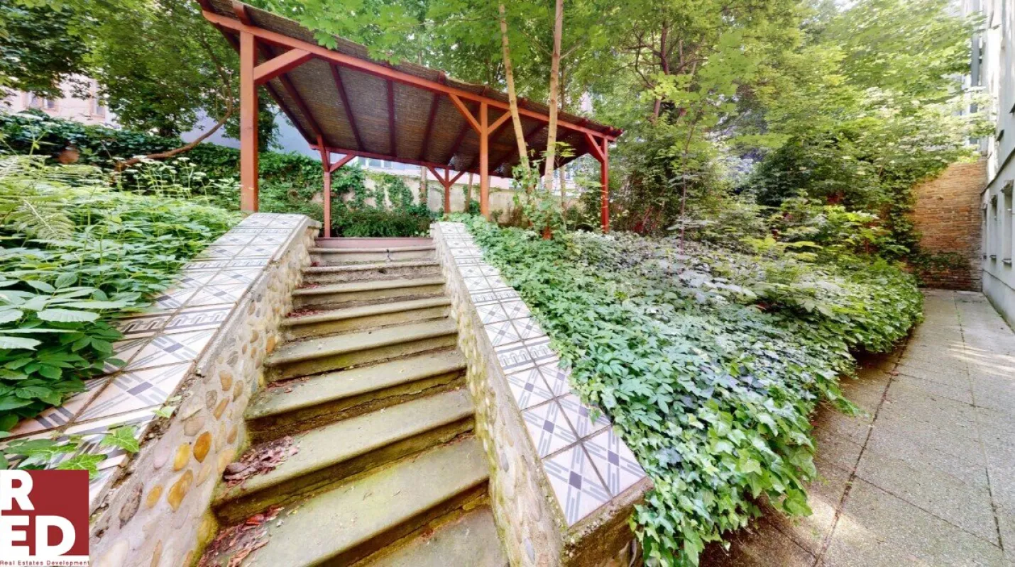 BESTE LAGE -- Büro/Praxis mit dazugehörigem Garten- einmalig - Bild 1