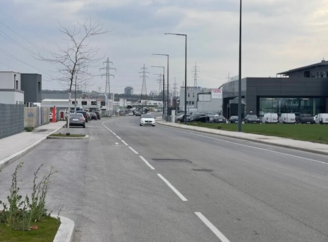 Grundstück in einem neuen Betriebsbaugebiet in sehr guter Lage - Bild 1