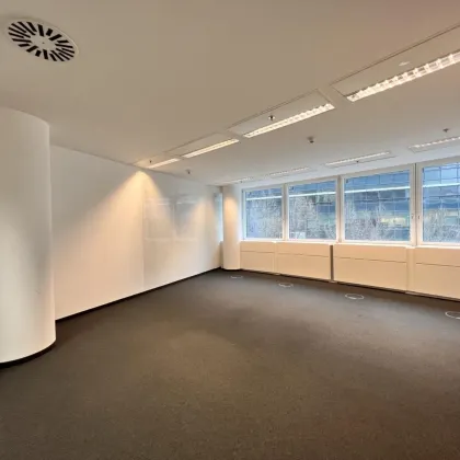 360 TOUR // NEUBAU - BÜROFLÄCHEN im ANDOMEDA TOWER - Bild 2