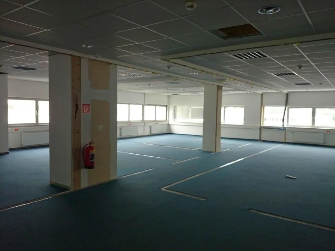 Bürofläche, auch für Showroom, Tanzstudio, Lager- oder Servicetätigkeiten nutzbar, großer Lastenlift, nahe U6-Station gelegen - Bild 1