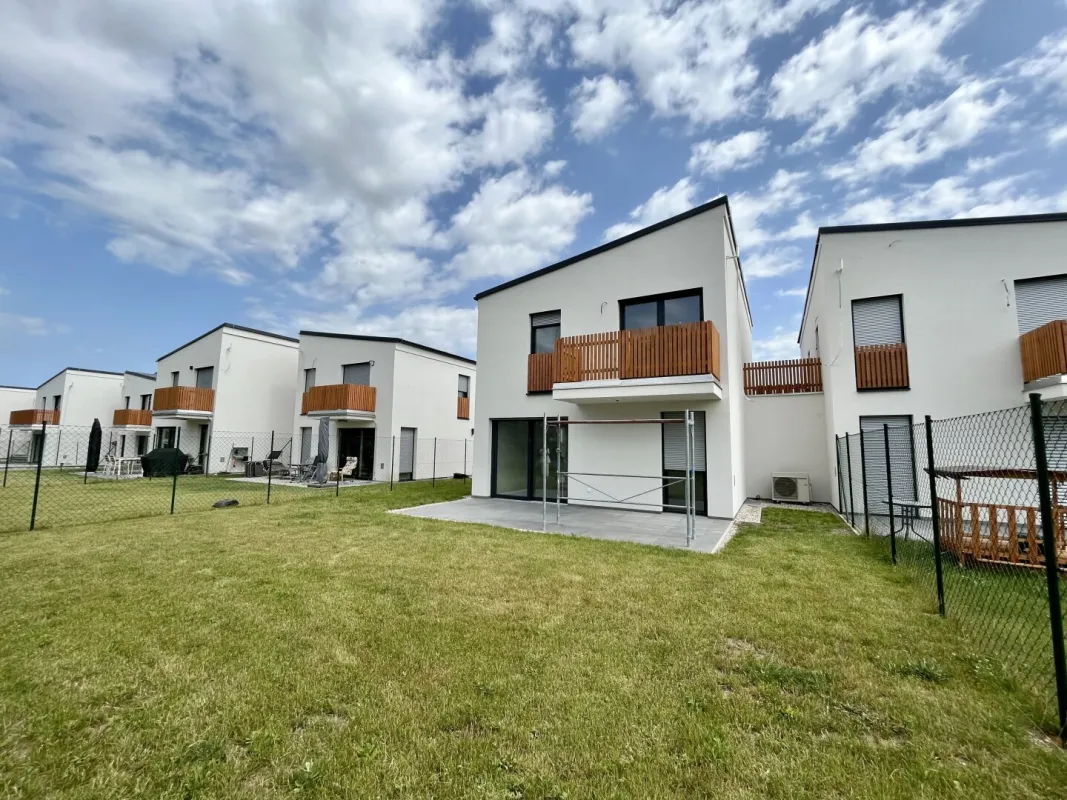 Idyllische Doppelhaushälfte in absoluter Ruhelage mit Kaufoption - Bild 1