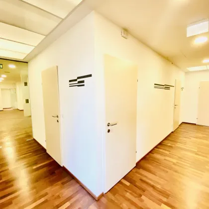 Büro/Praxisfläche- in exklusiver Lage zu verkaufen/zu vermieten - Bild 3