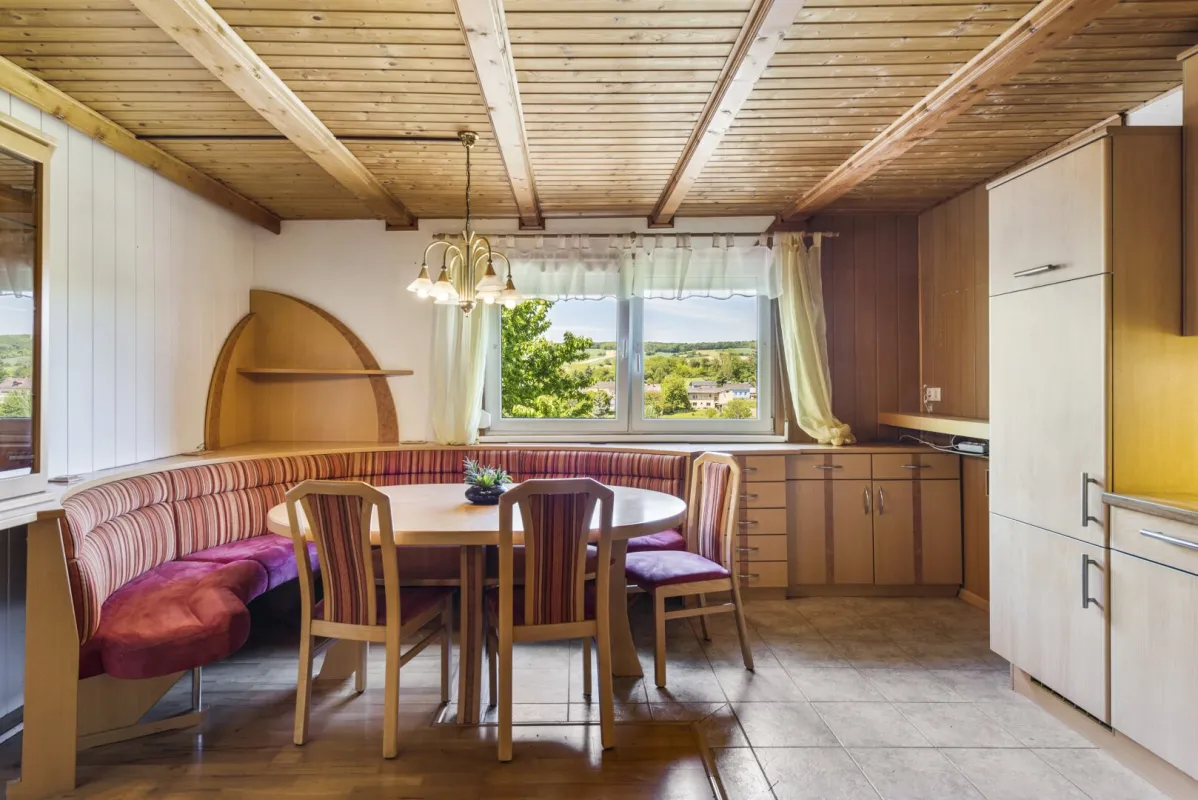 TRAUMHAFTE AUSSICHT mit unverbaubarer FERNSICHT - SÜD-WESTHANG - mit ALTBESTAND - GERINGE SANIERUNGSARBEITEN!!! - Bild 1