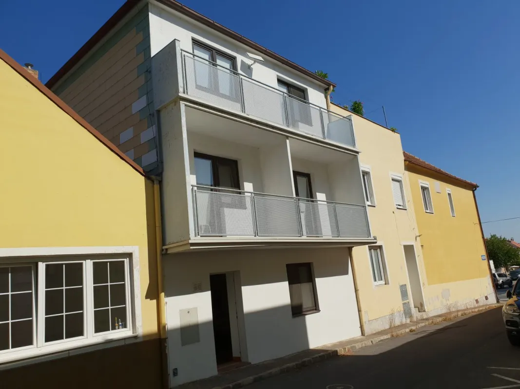 Apartmenthaus mit 5 möblierten Einheiten - in Top Lage zu verkaufen! - Bild 1