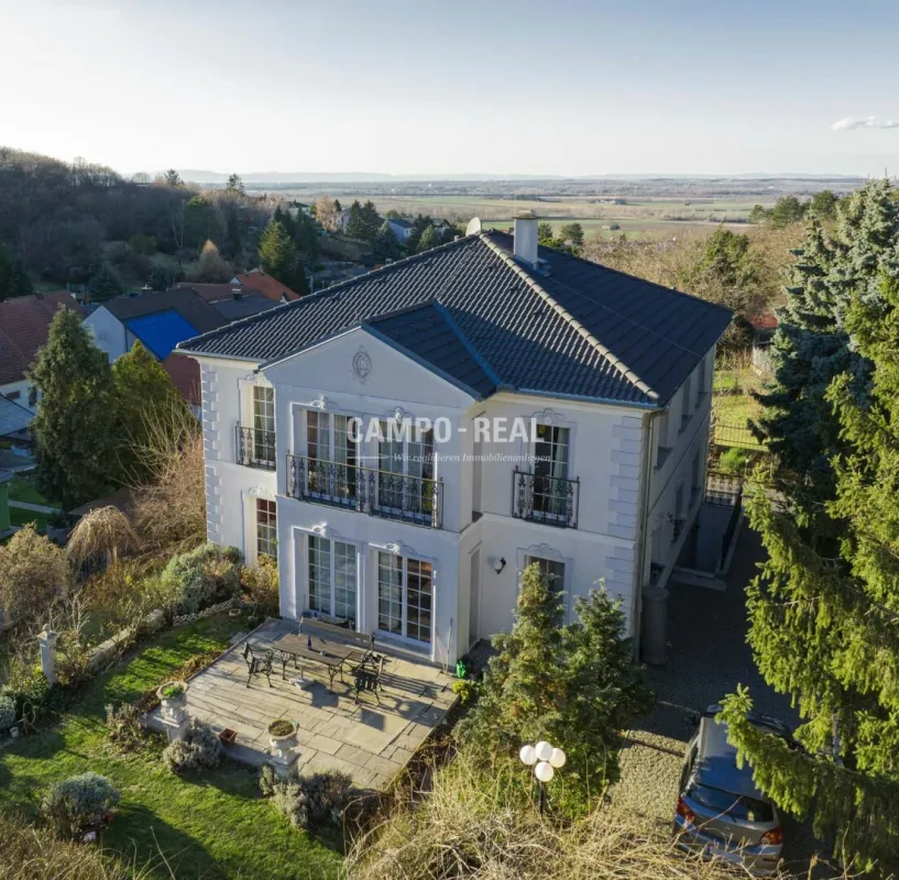 CAMPO-VILLA: Glanzvolles Ambiente in sonniger Grünruhelage - Bild 1