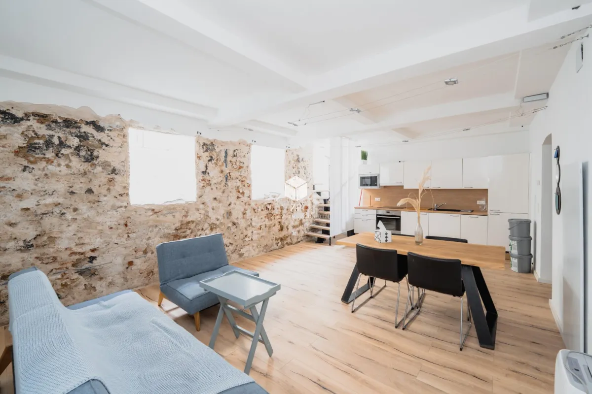 Wand feucht, Preis heiß – Wer traut sich? - Bild 1