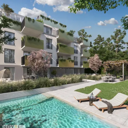 Erstbezugwohnung mit Balkon! Pool im Gemeinschaftsgarten! - Bild 2