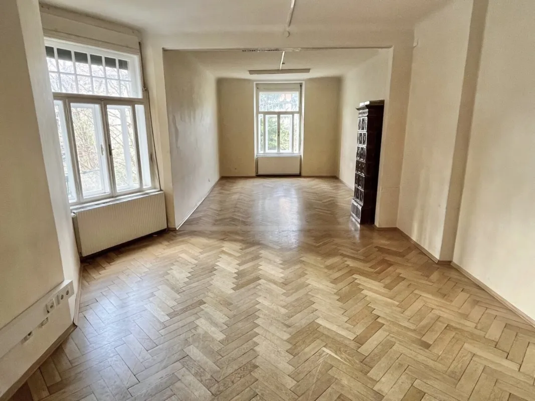 Unbefristete Mietwohnung mit großzügiger Raumaufteilung und Balkon mit Gartenblick in Citylage/ WG geeignet - Bild 1