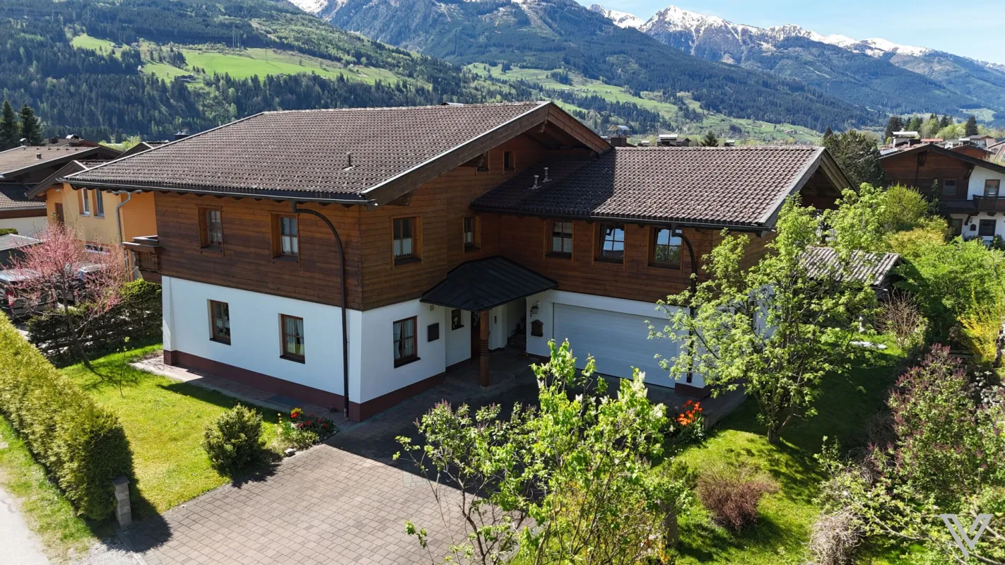 Hochwertiges Wohnhaus mit 2. Wohneinheit und großem Grundstück - Bild 1