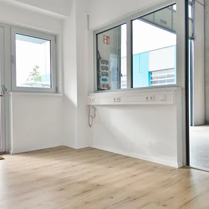 Ebenerdige Halle | modernes, repräsentatives Gelände | nutzbar als Werkstatt, Lager oder Büro | beheizt & mit Wasseranschluss - Bild 3