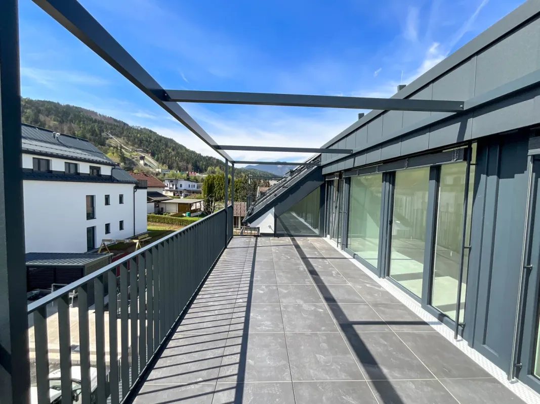 WOHNJUWEL IN DER NÄHE DER INNENSTADT VILLACH  - TRAUMHAFTE NEUBAUWOHNUNG (IM LETZTEN GESCHOSS) IN BESTER LAGE UND MIT HOCHWERTIGER AUSSTATTUNG! - Bild 1
