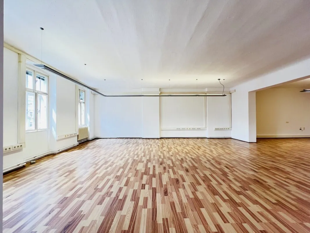 Top-Lage am Hauptplatz von St. Pölten: Ihr neues Standort für Erfolg und Präsenz! - Bild 1