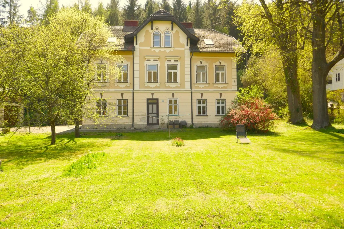 Wunderschönes Grundstück mit kleinem Zinshaus im Ortskern von Weissenbach an der Triesting! - Bild 1