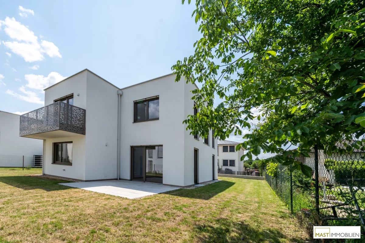 Exklusives 5-Zimmer Einfamilienhaus mit traumhaftem Garten - Bild 1