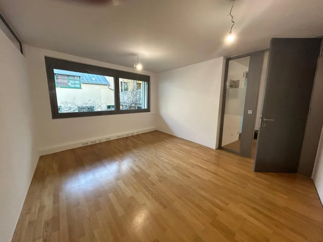 Gepflegtes Büro in Bestlage nahe Gersthof - Bild 1