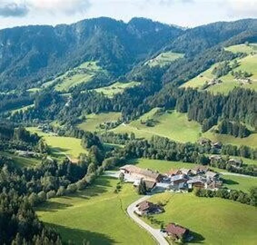 Schön gelegenes Baugrundstück in der Wildschönau - Oberau mit Einreichplan für eine Wohnanlage - Bild 1