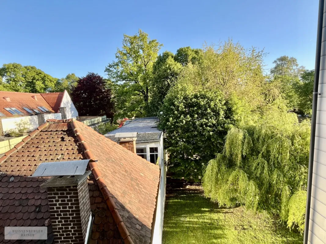 Neue Küche // TRENDVIERTEL LEND /// TOLLE BALKONWOHNUNG /// 3 ZIMMER - Bild 1