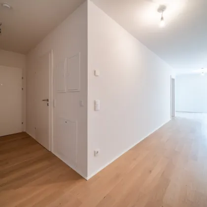 *Bezugsbereit* Provisionsfreie 2-Zimmer Wohnung mit Loggia - Bild 3