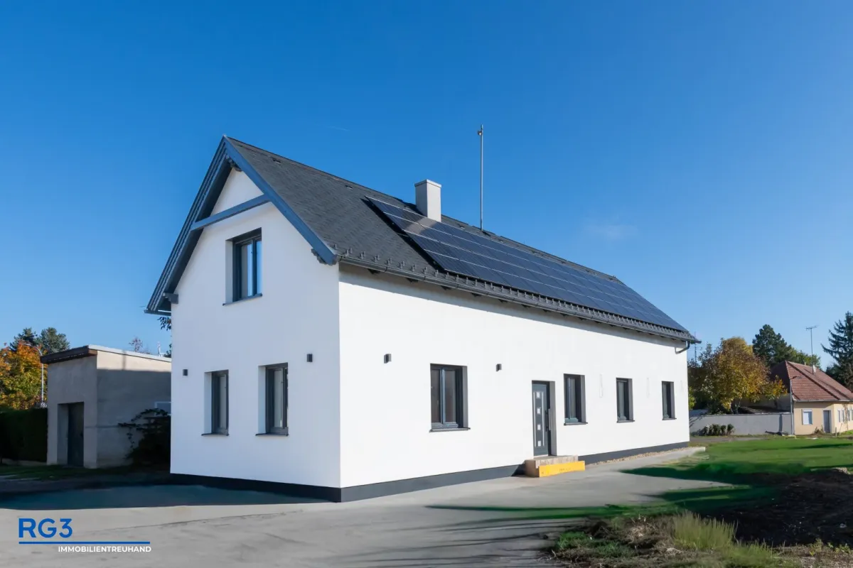Neuwertiges Einfamilienhaus mit großem Garten - Bild 1