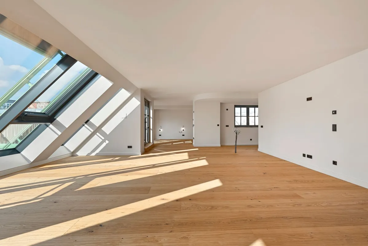 LUXUS-PENTHOUSE DIREKT AM NASCHMARKT! Grandiose Dachterrasse mit traumhaften Wienblick! - Bild 1