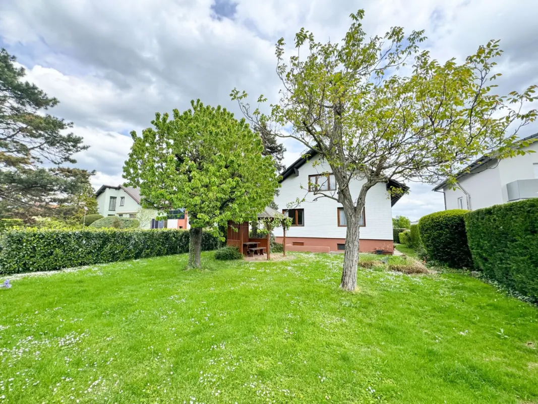 🏡 Einfamilienhaus in Toplage von Wiener Neudorf! - Bild 1