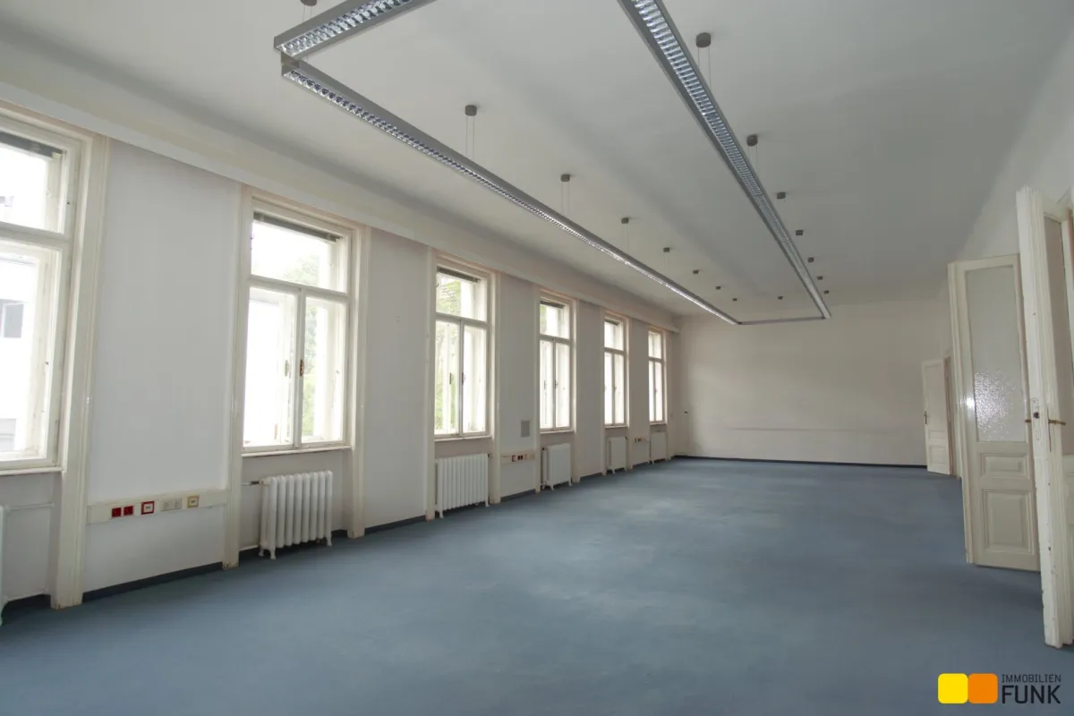 Geräumiges Altbau-Büro in innerstädtischer Bestlage - Bild 1