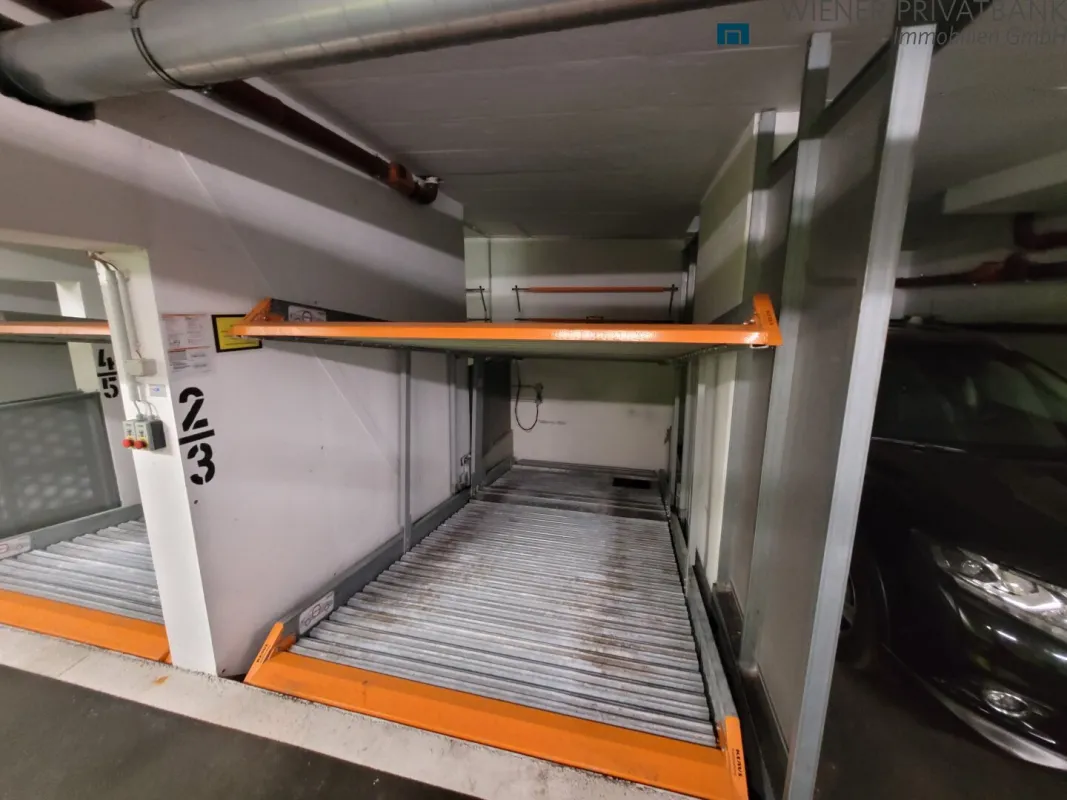 GARAGENPLATZ IN GEPFLEGTER GARAGE ZUM KAUF (G02) - Bild 1