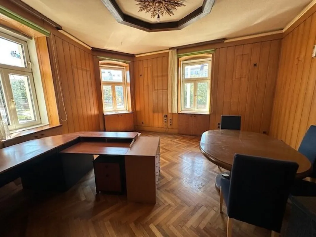 Unsanierte Wohnung im sanierten Stilaltbau - Ecke Gürtel / Neustiftgasse - Bild 1