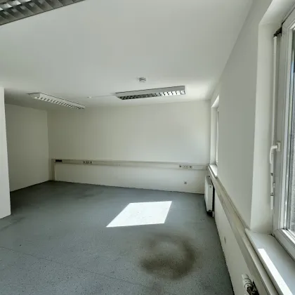 VIELSEITIG NUTZBARE BÜRORÄUMLICHKEITEN MITTEN IM ZENTRUM VON SPITTAL AN DER DRAU! - Bild 3
