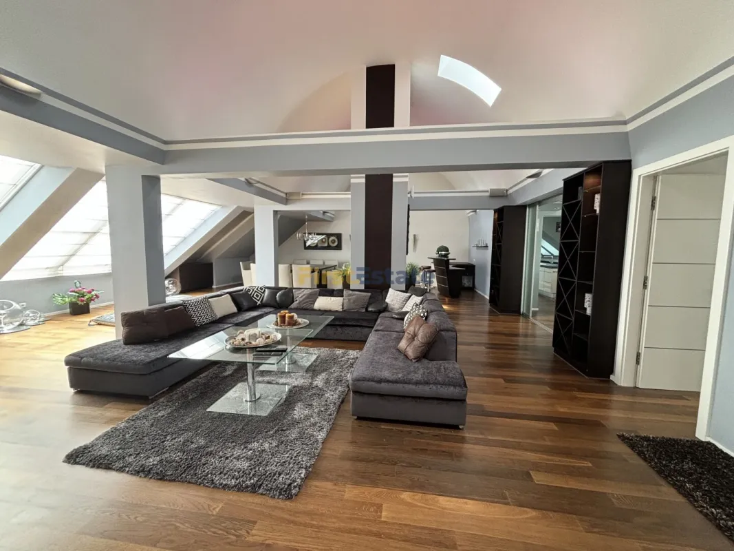 "Living in Paradise" - möblierte Penthouse Wohnung in der Inneren Stadt, 1010 zum Verkauf!!! - Bild 1