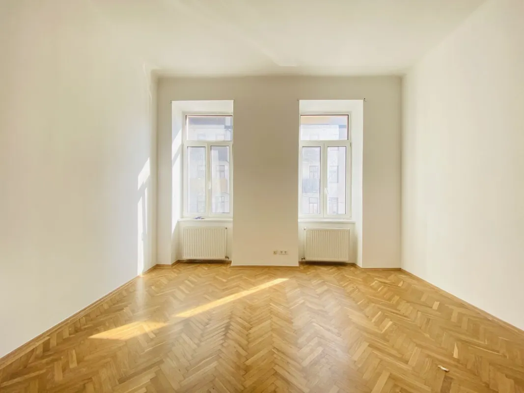 Erstbezug nach Sanierung – Stilvolle 1-Zimmer-Altbauwohnung nahe U6 Jägerstraße - Bild 1