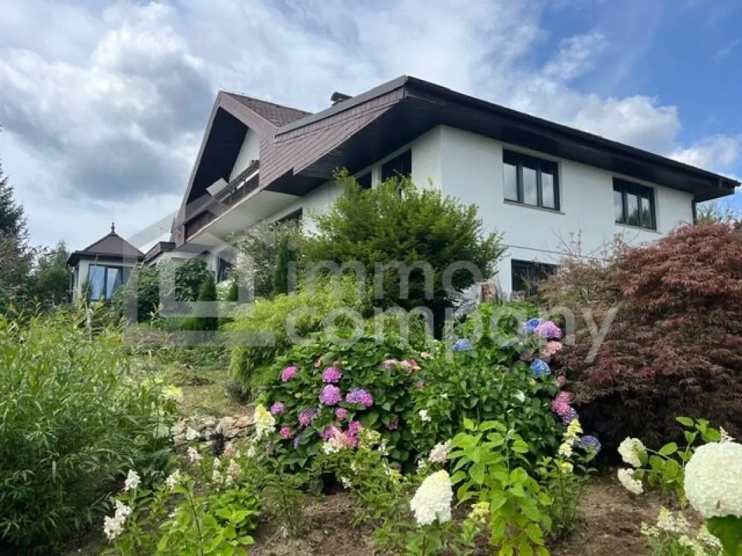 Gelegenheit!!! Mehrfamilienhaus mit 4 Wohneinheiten und unverbaubarem Ausblick auf 750m Seehöhe und 3.300m² Grund! - Bild 1