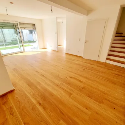 Herbstaktion! Happy to be here! WOW - Cooles Townhouse mit Garten! Erdwärme + Absolute Ruhelage + Tiefgarage + Ideale Süd Ausrichtung! Nachhaltig und zukunftssicher investiert! - Bild 3