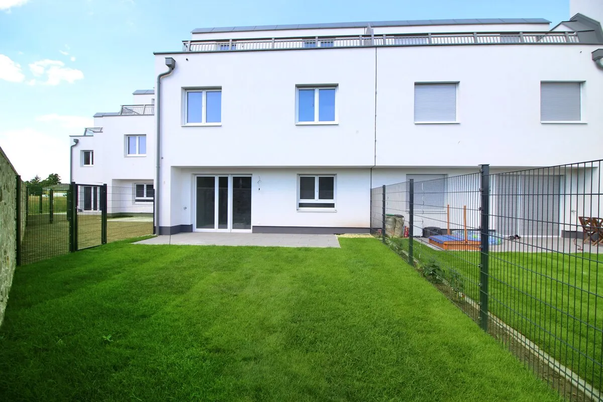 Luxuriöses Wohnen in Seyring:  Haus mit Garten, Terrassen, Stellplätzen, Klimaanlage und hochwertiger Ausstattung - 2.189,00 € Miete mit Kaufoption !!! - Bild 1