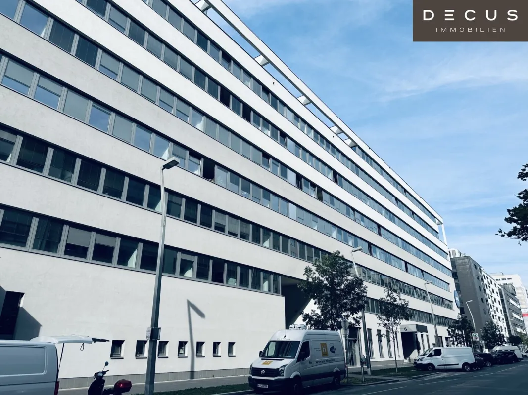 + + +  ca. 1.300 m² bis 2.800  m² + + + 2nd CENTRAL + + + MODERNE BÜROFLÄCHEN + + + - Bild 1