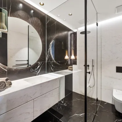 Luxuriöses Penthouse im TrIIIple: Ein Meisterwerk der Innenarchitektur und Technik - Bild 3