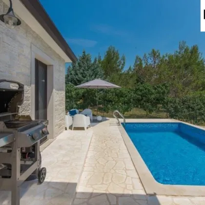 HRV - Exklusives Haus mit Pool in der Nähe von Novigrad, Istrien - Bild 3
