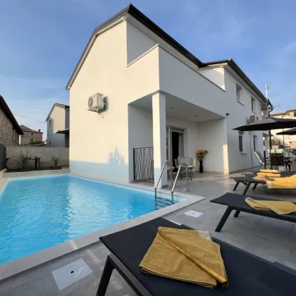 HRV - Einfamilienhaus in der Nähe von Novigrad in Istrien zu verkaufen - Bild 2