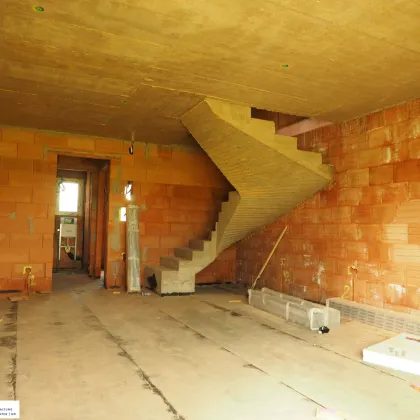 Reihenhaus-Rohbau der auch bald fertig wird - Bild 3