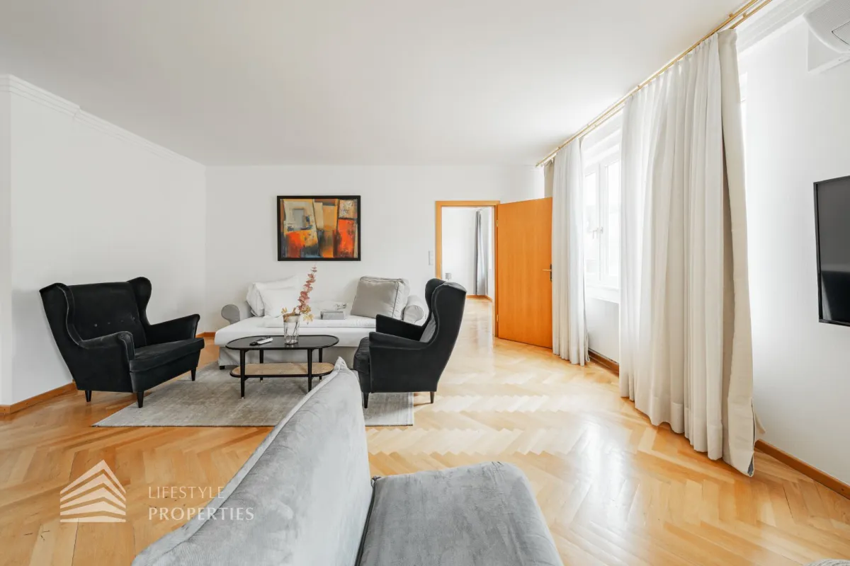 Vollsaniertes Haus mit 4 Einheiten und Rohdachboden, Nähe Sternwartepark - Bild 1