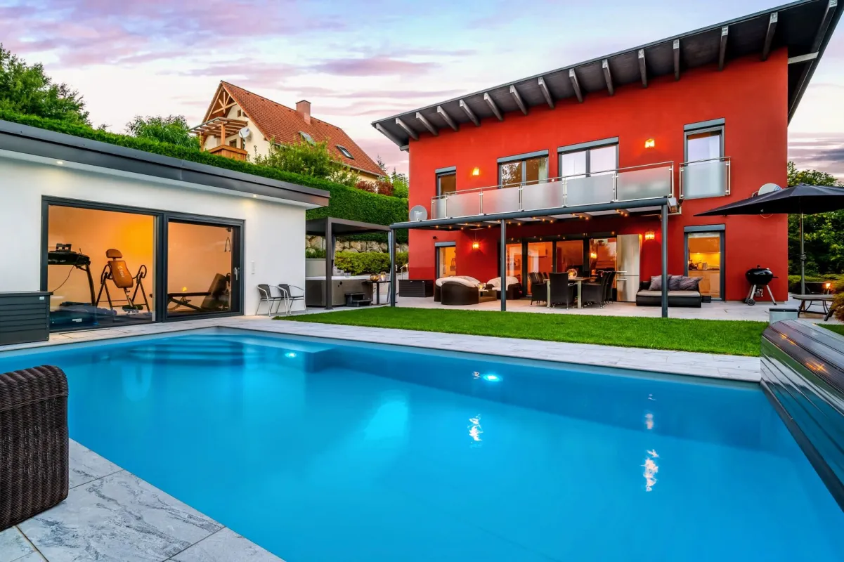 Graz-Andritz: Stilvolles Refugium mit Pool, Whirlpool uvm. am Ende einer Sackgasse -> Ruhe & Privatsphäre! - Bild 1