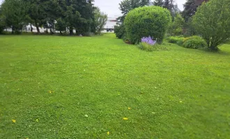 NEUER PREIS !!! Baugrundstück mit gemauerter Gartenhütte in verkehrsgünstiger Lage direkt neben B1 vor Lambach