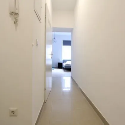 Kurzzeitvermietung! Einziehen und sich wohlfühlen! Möblierte, gemütliche 1-Zimmer-Wohnung! - Bild 2