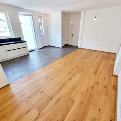 Ihr Kapital arbeitet über den Dächern! WOW! HIP und TRENDY die Gegend - Magisch schön das Altbauhaus - TOP Modern die Wohnung! Balkon baubewilligt + TOP Infrastruktur + Beste öffentliche Anbindung! Jetzt zugreifen! - Bild 3