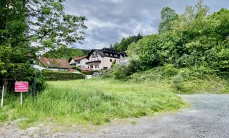 Schönes Grundstück in Höll