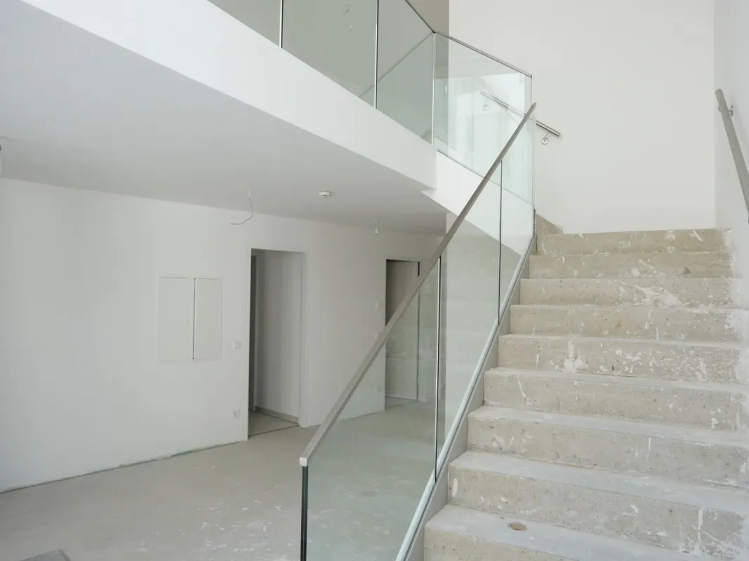 Büro/Atelier mit Galerie - Neubauerstbezug - nahe Gericht - Bild 1