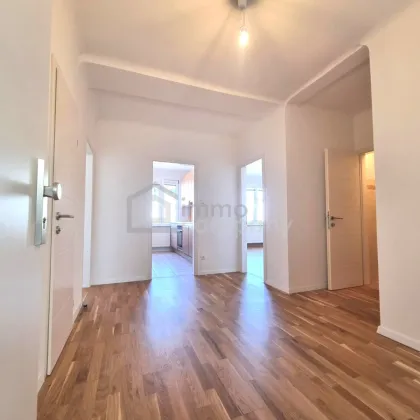 WUNDERSCHÖNE, RENOVIERTE 2-Zimmerwohnung mit PERFEKTER RAUMAUFTEILUNG - Bild 2